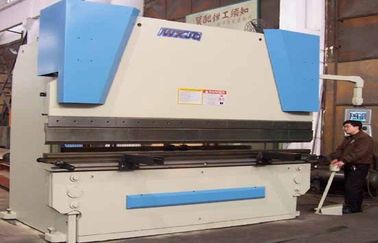 6mm V Groefcnc de Hydraulische Machines van de Persrem voor voor het Buigen van Staalplaten 160T/3200mm