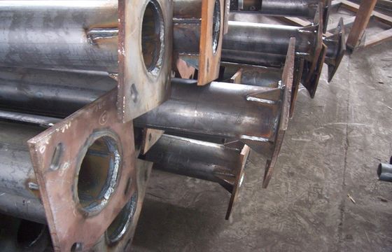 Automatische basisplaat lassen machine voor kegelvormige lichtpool, hoge mast, monopool