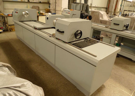 Textiel Roterende Lasergraveur 640mm het Scherm herhaalt, Blauwe UVgravuremachine